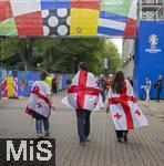 30.06.2024, Fussball UEFA EURO 2024, Achtelfinale, Spanien - Georgien, im Kln Stadion,  Georgier vor dem Spiel mit ihren Landesflaggen 

