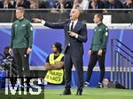 01.07.2024, Fussball UEFA EURO 2024, Achtelfinale, Portugal - Slowenien, in der Frankfurt Arena Frankfurt am Main, Roberto Martinez (Portugal) gestikuliert  

