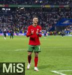 01.07.2024, Fussball UEFA EURO 2024, Achtelfinale, Portugal - Slowenien, in der Frankfurt Arena Frankfurt am Main, Schlussjubel nach dem Elfmeterschieen und dem Sieg der Portugiesen. Cristiano Ronaldo (Portugal) freut sich noch etwas verhalten 

