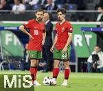 01.07.2024, Fussball UEFA EURO 2024, Achtelfinale, Portugal - Slowenien, in der Frankfurt Arena Frankfurt am Main, v.l. Bernardo Silva (Portugal) und Vitinha (Portugal) beprechen sich.

