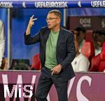 02.07.2024, Fussball UEFA EURO 2024, Achtelfinale, sterreich - Trkei, in der RB Arena Leipzig, Trainer Ralf Rangnick (sterreich) gibt Anweisungen. 

