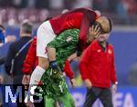 02.07.2024, Fussball UEFA EURO 2024, Achtelfinale, sterreich - Trkei, in der RB Arena Leipzig, Schlussjubel Trkei, (L-R) Cenk Tosun (Trkei) und Torwart Fehmi Mert Gnok (Trkei)