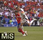 05.07.2024, Fussball UEFA EURO 2024, Viertelfinale, Spanien - Deutschland, in der Stuttgart-Arena. v.l. Lamine Yamal (Spanien) gegen Toni Kroos (Deutschland) 

