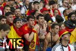 05.07.2024, Fussball UEFA EURO 2024, Viertelfinale, Spanien - Deutschland, in der Stuttgart-Arena.  Spanische Fans fiebern beim Spiel mit.
