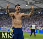 05.07.2024, Fussball UEFA EURO 2024, Viertelfinale, Spanien - Deutschland, in der Stuttgart-Arena.  Alvaro Morata (Spanien) jubelt nach dem Sieg bei den Fans 

