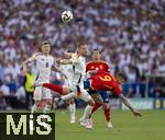 05.07.2024, Fussball UEFA EURO 2024, Viertelfinale, Spanien - Deutschland, in der Stuttgart-Arena. v.li: Toni Kroos (Deutschland), Waldemar Anton (Deutschland), Joselu (Spanien).

