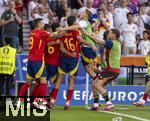 05.07.2024, Fussball UEFA EURO 2024, Viertelfinale, Spanien - Deutschland, in der Stuttgart-Arena. Torjubel der Spanier zum 2:1, Joselu (Spanien), Mikel Merino (Spanien), Rodri (Spanien), 

