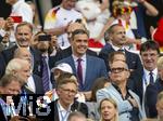 05.07.2024, Fussball UEFA EURO 2024, Viertelfinale, Spanien - Deutschland, in der Stuttgart-Arena. Ehrentribne mit Geschftsfhrer Hans-Joachim Watzke (Borussia Dortmund), DFB Prsident Bernd Neuendorf (Deutschland), Aleksander Ceferin (Prsident UEFA), Bundeskanzler Olaf Scholz (Deutschland), Premier-Minister Pedro Sanchez (Spanien), Philipp Lahm  

