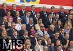 05.07.2024, Fussball UEFA EURO 2024, Viertelfinale, Spanien - Deutschland, in der Stuttgart-Arena. Ehrentribne mit  Geschftsfhrer Hans-Joachim Watzke (Borussia Dortmund), DFB Prsident Bernd Neuendorf (Deutschland), Aleksander Ceferin (Prsident UEFA), Bundeskanzler Olaf Scholz (Deutschland), Britta Ernst (Frau von Olaf Scholz), Premier-Minister Pedro Sanchez (Spanien), Karl Heinz Riedle, Oliver Kahn,  Joachim Lw, Rudi Vller, Andreas Rettig (DFB), u.a  

