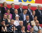 05.07.2024, Fussball UEFA EURO 2024, Viertelfinale, Spanien - Deutschland, in der Stuttgart-Arena. Ehrentribne mit  Geschftsfhrer Hans-Joachim Watzke (Borussia Dortmund), DFB Prsident Bernd Neuendorf (Deutschland), Aleksander Ceferin (Prsident UEFA), Bundeskanzler Olaf Scholz (Deutschland), Britta Ernst (Frau von Olaf Scholz), Premier-Minister Pedro Sanchez (Spanien),  Rudi Vller, Andreas Rettig (DFB), u.a 

