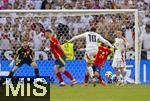 05.07.2024, Fussball UEFA EURO 2024, Viertelfinale, Spanien - Deutschland, in der Stuttgart-Arena. Szene des Spieles, das nicht gegebene Handspiel: Marc Cucurella (2.v.re, Spanien) wird der Ball von Jamal Musiala (3.v.re, Deutschland) an die Hand gespielt, re: Florian Wirtz (Deutschland).

