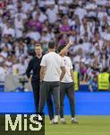 05.07.2024, Fussball UEFA EURO 2024, Viertelfinale, Spanien - Deutschland, in der Stuttgart-Arena. Frustrierter Abgang der Deutschen nach der Niederlage und dem Ausscheiden aus dem Turnier, Co-Trainer Sandro Wagner (Deutschland), Co-Trainer Benjamin Glck (Deutschland), Trainer Julian Nagelsmann (li, Deutschland), 

