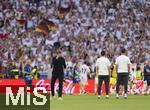 05.07.2024, Fussball UEFA EURO 2024, Viertelfinale, Spanien - Deutschland, in der Stuttgart-Arena. Frustrierter Abgang der Deutschen nach der Niederlage und dem Ausscheiden aus dem Turnier, Co-Trainer Sandro Wagner (Deutschland), Co-Trainer Benjamin Glck (Deutschland), Trainer Julian Nagelsmann (li, Deutschland), 

