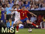 09.07.2024, Fussball UEFA EURO 2024, Halbfinale, Spanien - Frankreich, in der Mnchner-Fussball-Arena. v.li: Antoine Griezmann (Frankreich) gegen Fabian Ruiz (Spanien) 
