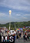 09.07.2024, Fussball UEFA EURO 2024, Halbfinale, Spanien - Frankreich, in der Mnchner-Fussball-Arena. Reger Publikums-Betrieb auf der Esplanade vor dem Spiel.
