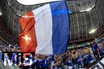 09.07.2024, Fussball UEFA EURO 2024, Halbfinale, Spanien - Frankreich, in der Mnchner-Fussball-Arena. Fahnenschwenker bei den Franzsischen Fans.
