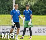 11.07.2024, Fussball 2. Bundesliga 2024/2025, 1.FC Magdeburg im Sommertrainingslager in Bad Wrishofen im Unterallgu, Training im Stadion am unteren Hart. von rechts:  Torwart Robert Kampa (1. FC Magdeburg) und Torwart Dominik Reimann (1. FC Magdeburg)