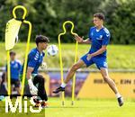 11.07.2024, Fussball 2. Bundesliga 2024/2025, 1.FC Magdeburg im Sommertrainingslager in Bad Wrishofen im Unterallgu, Training im Stadion am unteren Hart. Torwart Robert Kampa (1. FC Magdeburg) gegen Martijn Kaars (1. FC Magdeburg)  