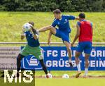 11.07.2024, Fussball 2. Bundesliga 2024/2025, 1.FC Magdeburg im Sommertrainingslager in Bad Wrishofen im Unterallgu, Training im Stadion am unteren Hart. Torwart Robert Kampa (1. FC Magdeburg) gegen Martijn Kaars (1. FC Magdeburg) 