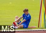 11.07.2024, Fussball 2. Bundesliga 2024/2025, 1.FC Magdeburg im Sommertrainingslager in Bad Wrishofen im Unterallgu, Training im Stadion am unteren Hart. Philipp Hercher (1. FC Magdeburg) wechselt seine Schuhe.