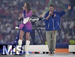 14.07.2024, Fussball UEFA EURO 2024, Finale im Berliner Olympiastadion, Spanien - England, Leony und OneRepublic und Meduza (Deutschland) singen den EM Song Leony im DFB Look
