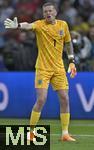 14.07.2024, Fussball UEFA EURO 2024, Finale im Berliner Olympiastadion, Spanien - England, Torwart Jordan Pickford (England) unzufrieden,
