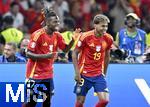 14.07.2024, Fussball UEFA EURO 2024, Finale im Berliner Olympiastadion, Spanien - England, Nico Williams (Spanien) jubelt mit Lamine Yamal (Spanien) .
