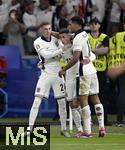 14.07.2024, Fussball UEFA EURO 2024, Finale im Berliner Olympiastadion, Spanien - England, Torjubel v.l. Cole Palmer (England), Phil Foden (England) und Jude Bellingham (England) 
