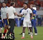 14.07.2024, Fussball UEFA EURO 2024, Finale im Berliner Olympiastadion, Spanien - England, Jv.l. Trainer Gareth Southgate (England) und Ollie Watkins (England) sind  traurig
