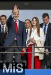 14.07.2024, Fussball UEFA EURO 2024, Finale im Berliner Olympiastadion, Spanien - England,  v.li: Felipe VI. Knig von Spanien, mit Tochter Sofia, auf der VIP-Tribne 
