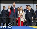 14.07.2024, Fussball UEFA EURO 2024, Finale im Berliner Olympiastadion, Spanien - England,  v.li: Felipe VI. Knig von Spanien, mit Tochter Sofia, auf der VIP-Tribne, re: Pedro Rocha (Prsident Spanischer Fussball-Verband)
