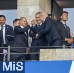 14.07.2024, Fussball UEFA EURO 2024, Finale im Berliner Olympiastadion, Spanien - England,  v.li:  Bundeskanzler Olaf Scholz, Geschftsfhrer Hans-Joachim Watzke (Borussia Dortmund), DFB Prsident Bernd Neuendorf (Deutschland),
