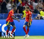 14.07.2024, Fussball UEFA EURO 2024, Finale im Berliner Olympiastadion, Spanien - England, Torjubel Nico Williams (Spanien) mit Lamine Yamal (Spanien) 
