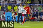 14.07.2024, Fussball UEFA EURO 2024, Finale im Berliner Olympiastadion, Spanien - England, Schlussjubel des Europameisters Spanien, Lamine Yamal (Spanien) jubelt, hinten steht Trainer Gareth Southgate (England) fassungslos da.
