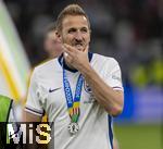 14.07.2024, Fussball UEFA EURO 2024, Finale im Berliner Olympiastadion, Spanien - England, Siegerehrung des Europameisters Spanien, Harry Kane (England) fassungslos als Verlierer.
