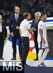 14.07.2024, Fussball UEFA EURO 2024, Finale im Berliner Olympiastadion, Spanien - England, Siegerehrung des Europameisters Spanien, Trainer Gareth Southgate (England) fassungslos als Verlierer,  li: William, Prinz von Wales (ENgland).
