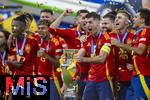 14.07.2024, Fussball UEFA EURO 2024, Finale im Berliner Olympiastadion, Spanien - England, Siegerehrung des Europameisters Spanien, Alvaro Morata (Spanien) und seine Kameraden stemmen den EM-Pokal hoch.  Nico Williams (Spanien), Lamine Yamal (Spanien), Fermin (Spanien), Daniel Carvajal (Spanien), Joselu (Spanien), Alejandro Grimaldo (Spanien), 