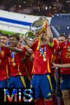 14.07.2024, Fussball UEFA EURO 2024, Finale im Berliner Olympiastadion, Spanien - England, Siegerehrung des Europameisters Spanien, Alvaro Morata (Spanien) und seine Kameraden stemmen den EM-Pokal hoch.  Nico Williams (Spanien), Lamine Yamal (Spanien), Fermin (Spanien), Daniel Carvajal (Spanien), Joselu (Spanien), Alejandro Grimaldo (Spanien), 