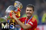 14.07.2024, Fussball UEFA EURO 2024, Finale im Berliner Olympiastadion, Spanien - England, Nach der Siegerehrung des Europameisters Spanien, Rodri (Spanien) mit dem Pokal 