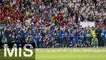 14.07.2024, Fussball UEFA EURO 2024, Finale im Berliner Olympiastadion, Spanien - England, Siegerehrung des Europameisters Spanien, Fotografen warten auf die besten Bilder