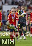 14.07.2024, Fussball UEFA EURO 2024, Finale im Berliner Olympiastadion, Spanien - England, Nach der Siegerehrung des Europameisters Spanien,   Dani Olmo (Spanien) trgt stolz den Pokal zu den Fans in die Kurve 