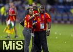 14.07.2024, Fussball UEFA EURO 2024, Finale im Berliner Olympiastadion, Spanien - England, Nach der Siegerehrung des Europameisters Spanien,  Familie von Lamine Yamal (Spanien) 