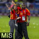 14.07.2024, Fussball UEFA EURO 2024, Finale im Berliner Olympiastadion, Spanien - England, Nach der Siegerehrung des Europameisters Spanien,  Familie von Lamine Yamal (Spanien) 