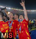 14.07.2024, Fussball UEFA EURO 2024, Finale im Berliner Olympiastadion, Spanien - England, Nach der Siegerehrung des Europameisters Spanien,  Dani Olmo (Spanien) 