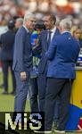 14.07.2024, Fussball UEFA EURO 2024, Finale im Berliner Olympiastadion, Spanien - England,  Giorgio Chiellini (re, ITA) und Arsene Wenger (li, FRA) im Gesprch vor dem Spiel.
