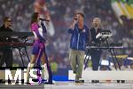 14.07.2024, Fussball UEFA EURO 2024, Finale im Berliner Olympiastadion, Spanien - England, Show vor dem Spiel mit Musikdarbietung auf der Bhne, Meduza, One Republic, Leony und Ryan Tedder mit Fire. 
