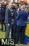 14.07.2024, Fussball UEFA EURO 2024, Finale im Berliner Olympiastadion, Spanien - England,  Giorgio Chiellini (re, ITA) und Arsene Wenger (li, FRA) im Gesprch vor dem Spiel.
