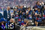 14.07.2024, Fussball UEFA EURO 2024, Finale im Berliner Olympiastadion, Spanien - England,  Fotografen vor dem Anpfiff.
