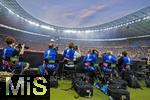 14.07.2024, Fussball UEFA EURO 2024, Finale im Berliner Olympiastadion, Spanien - England,  Fotografen am Spielfeldrand 
