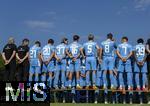 21.07.2024, Fussball 3. Liga 2024/2025, TSV 1860 Mnchen, Portrttermin 2024/2025, Mannschaftsfoto an der Grnwalderstrasse, Mnchen.   Teamfoto von hinten.,


